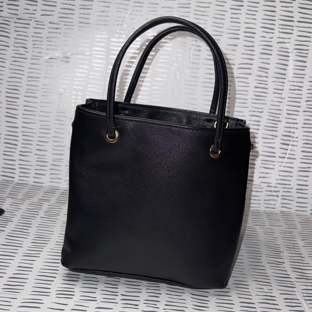 Forever 21 Classic Black Tote